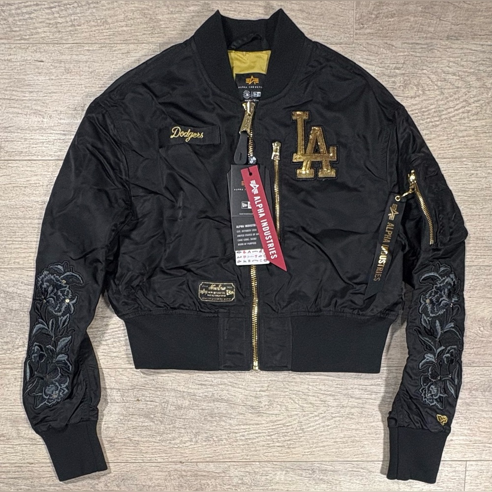 LA Los Angeles Dodgers Black Gold New Era Jacket ALPHA INDUSTRIES Size Small NWT